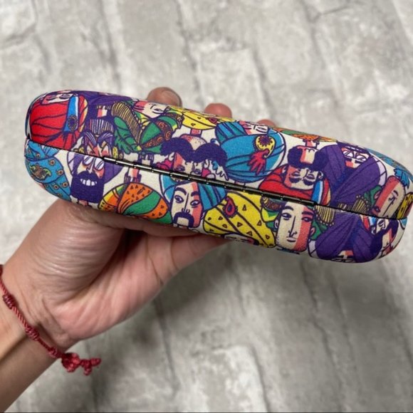 Chumbak Colorfulโ Indian Graphics Glasses Case in Excellent Condition - Picture 5 of 16